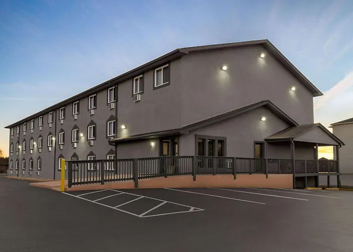 Super 8 By Wyndham Columbus Edinburgh
