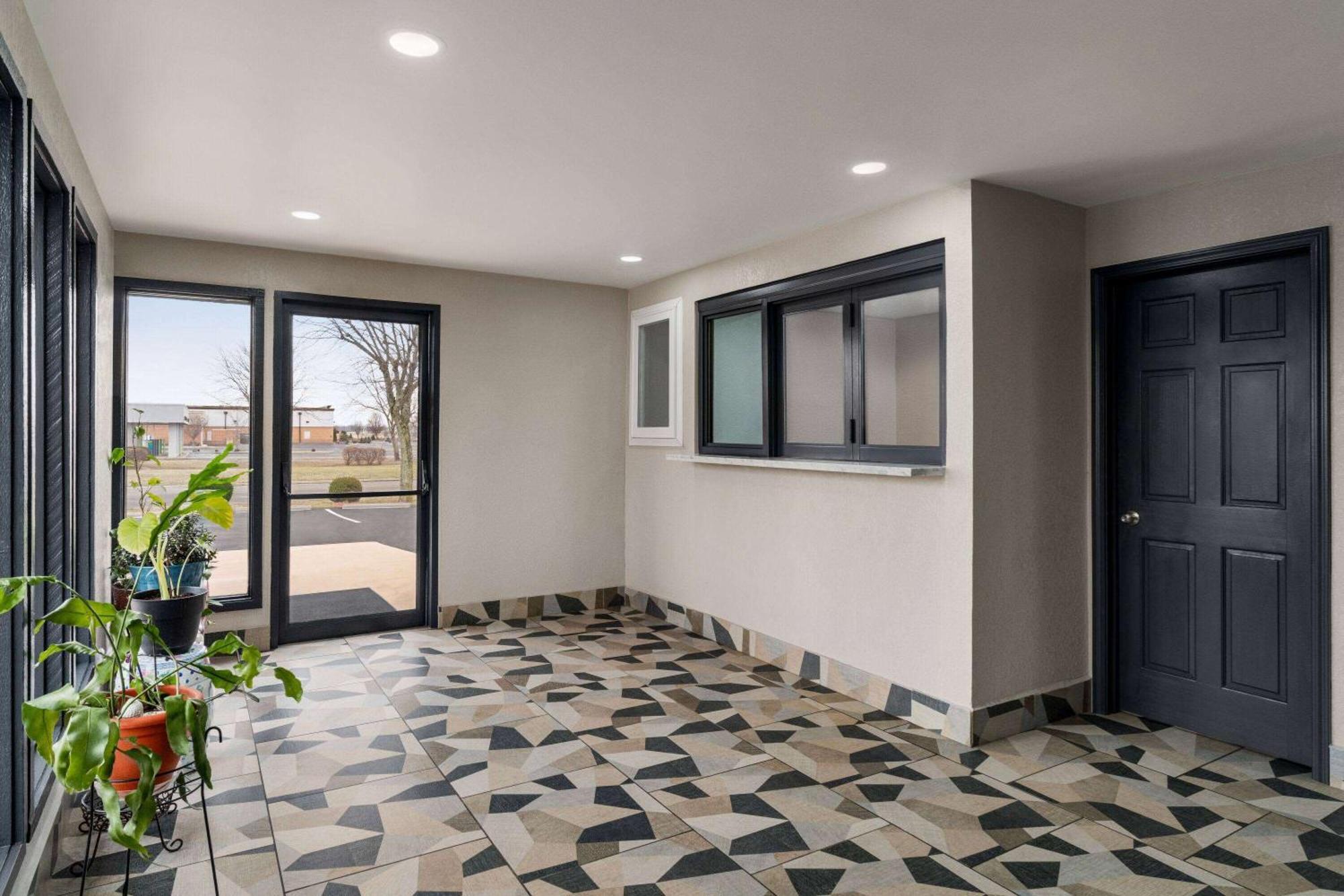 Super 8 By Wyndham Edinburgh Motel 2*